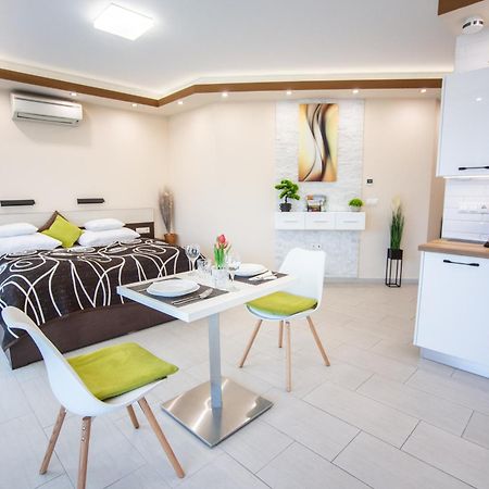 Nemeth Apartmanok Sarvar Exterior foto