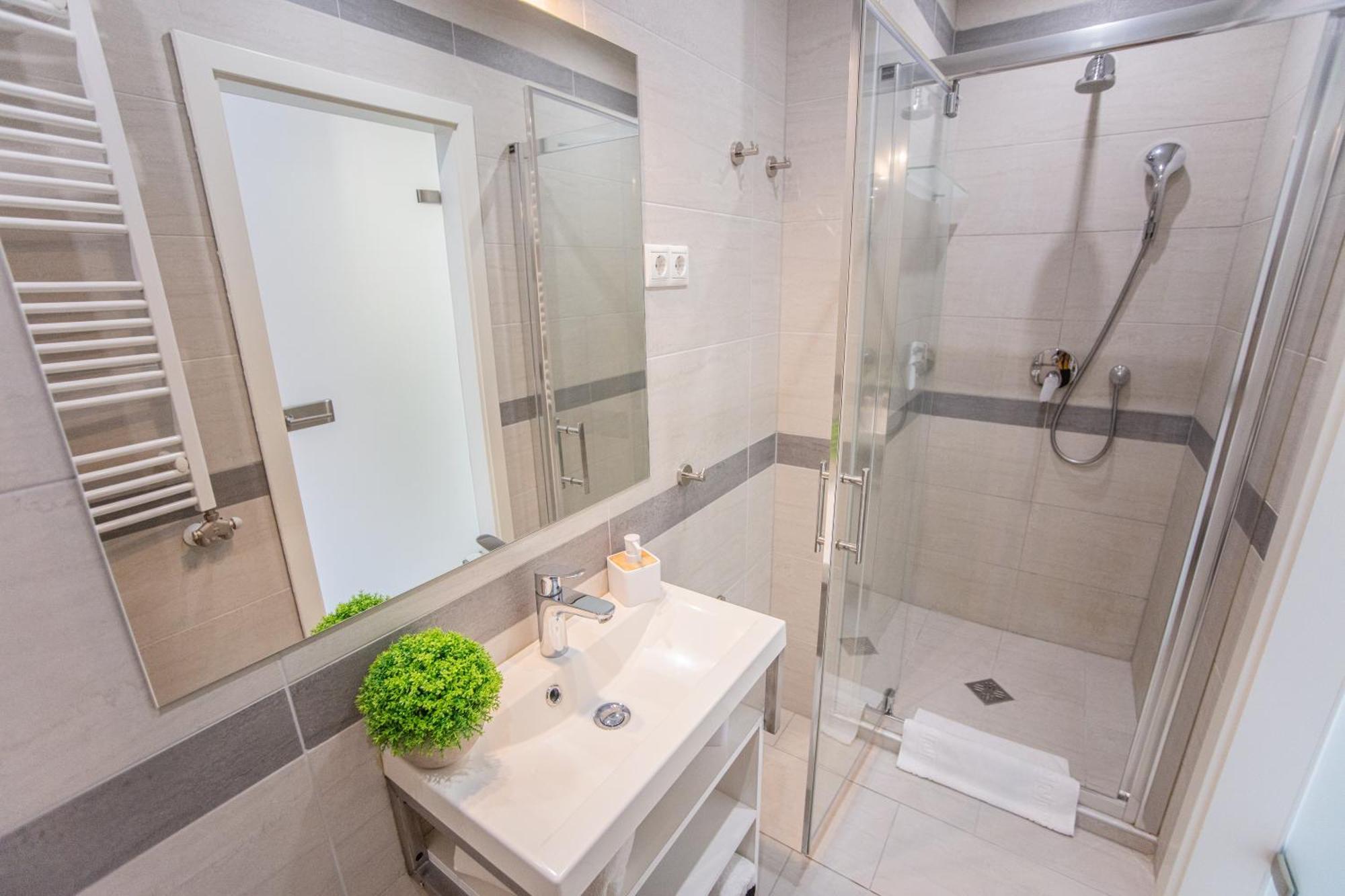 Nemeth Apartmanok Sarvar Exterior foto