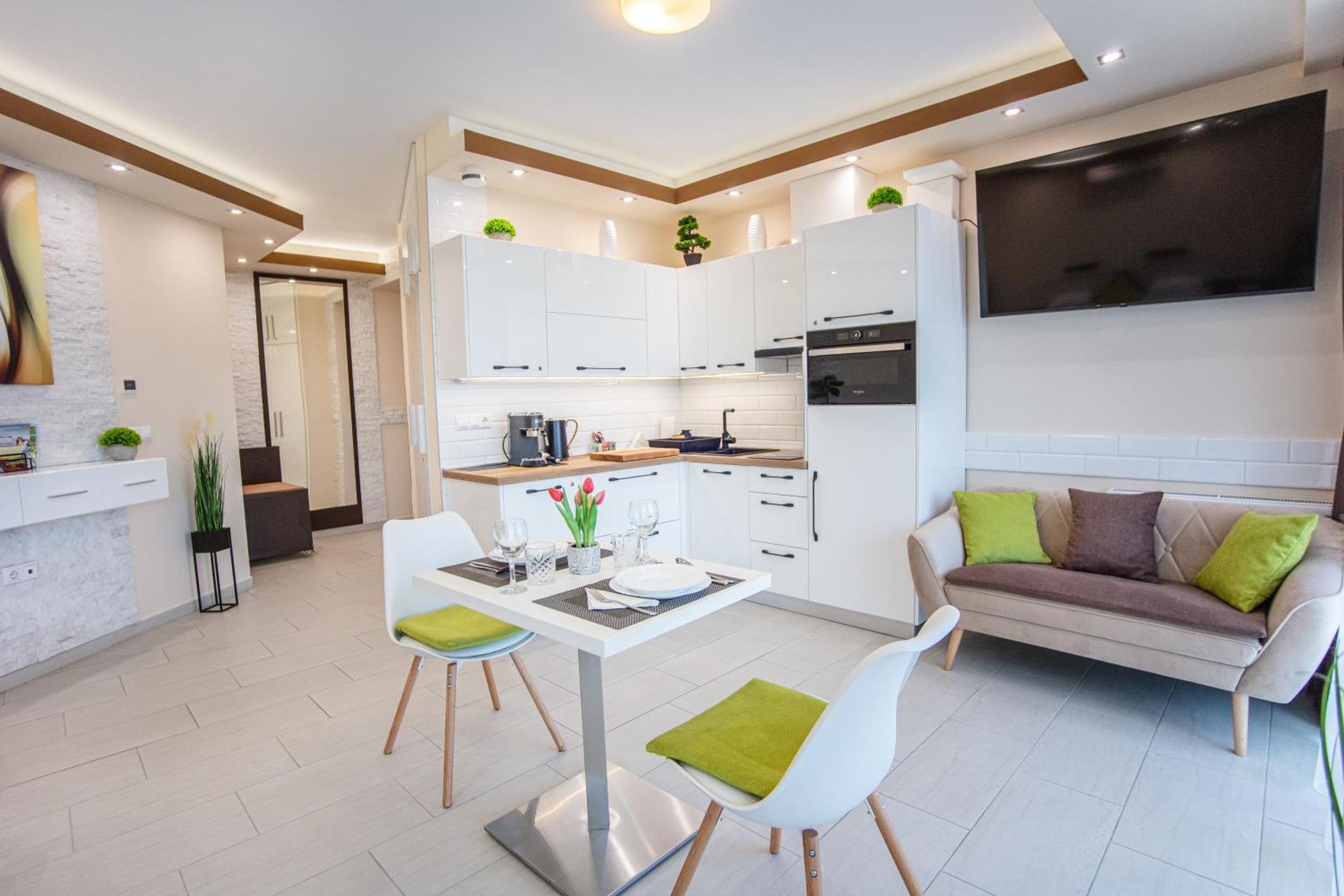 Nemeth Apartmanok Sarvar Exterior foto