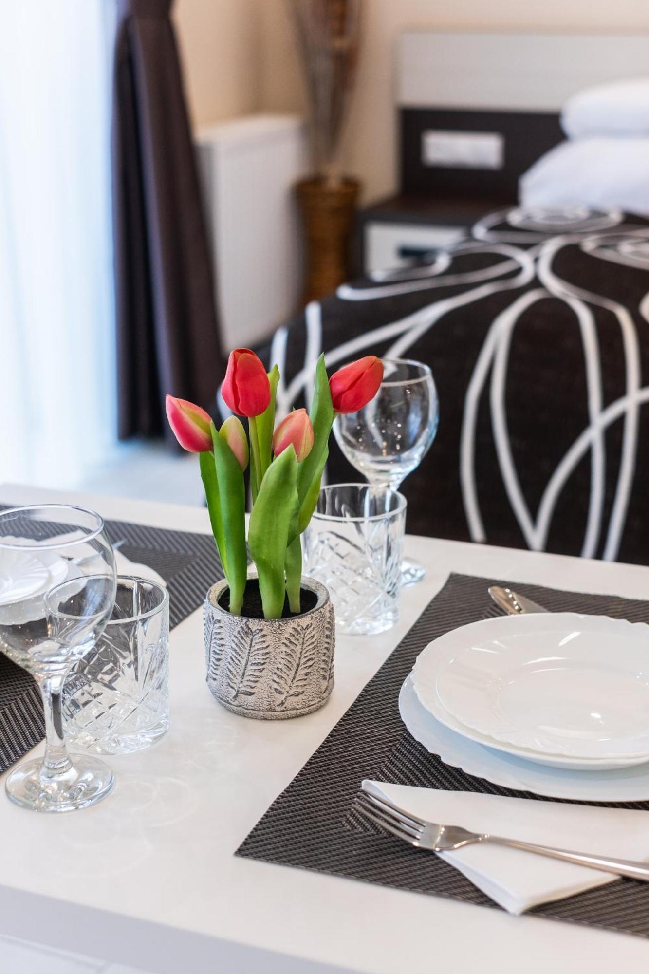 Nemeth Apartmanok Sarvar Exterior foto