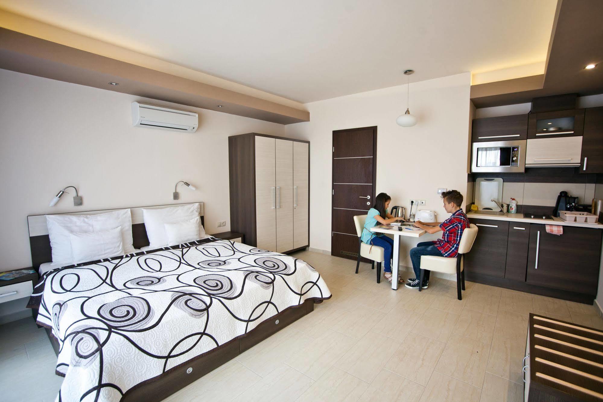 Nemeth Apartmanok Sarvar Exterior foto